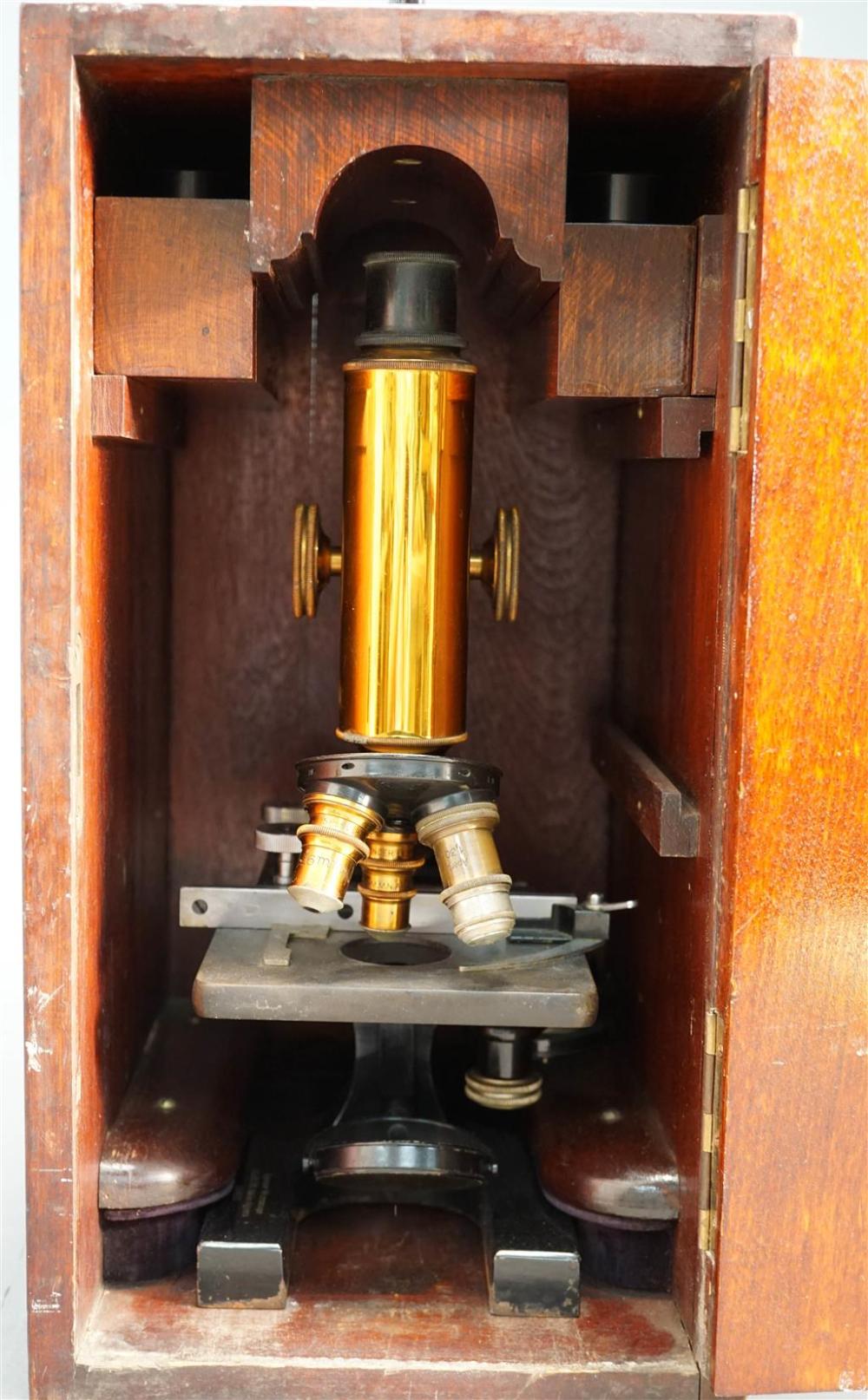 SPENCER MICROSCOPE IN CASESpencer