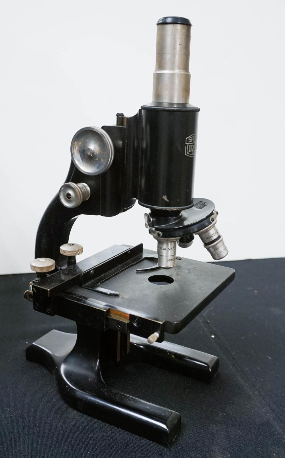 SPENCER MICROSCOPE WITH CARRYING