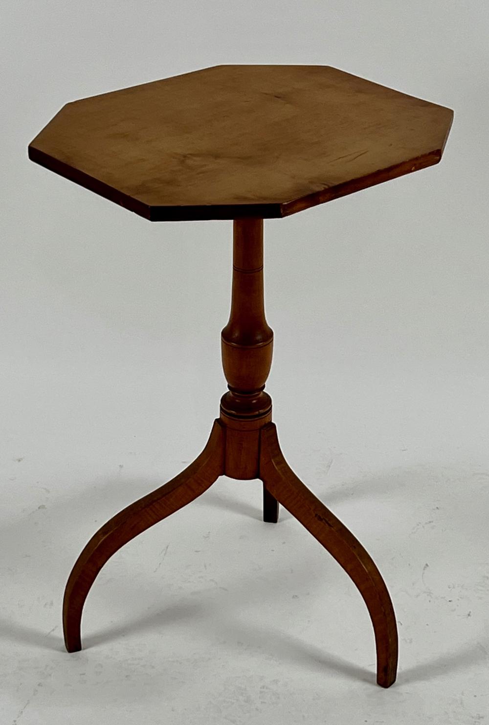 SPIDER-LEG CANDLESTAND NEW ENGLAND,