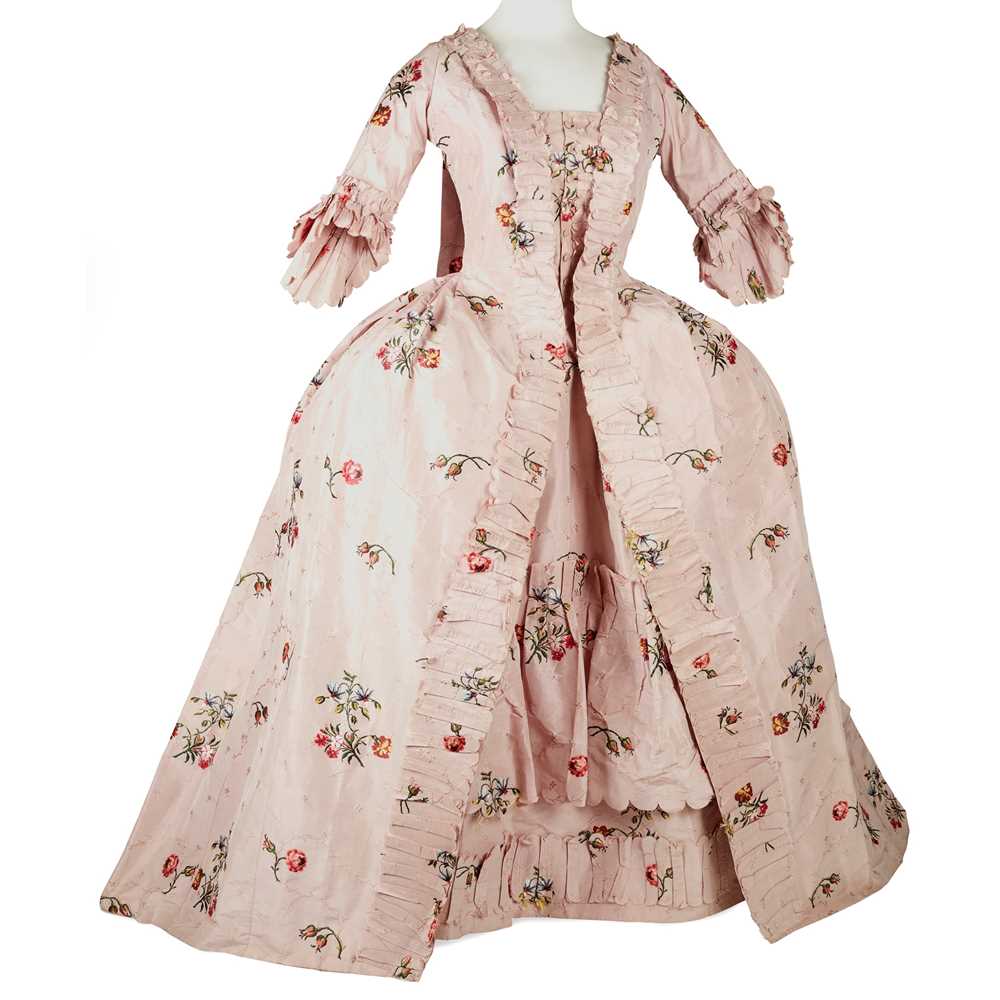 SPITALFIELDS SILK BROCADED ROBE À