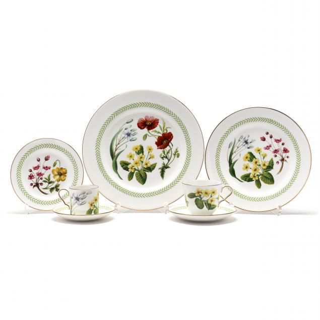 SPODE, A LARGE GROUP (74) OF 