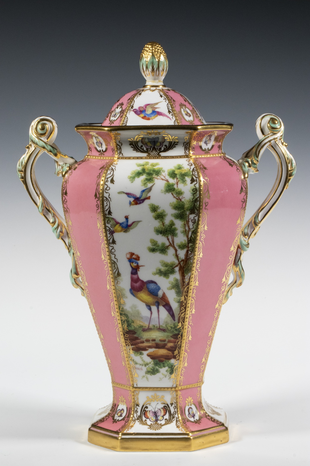 SPODE COPELAND'S CHINA LIDDED URN