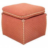 SQUARE UPHOLSTERED POUF A LA T