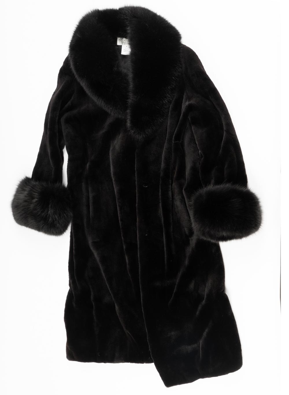 ST. JOHN FUR COATwith St. John