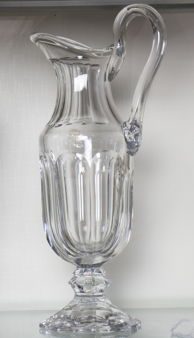 ST. LOUIS FACET CUT PEDESTAL