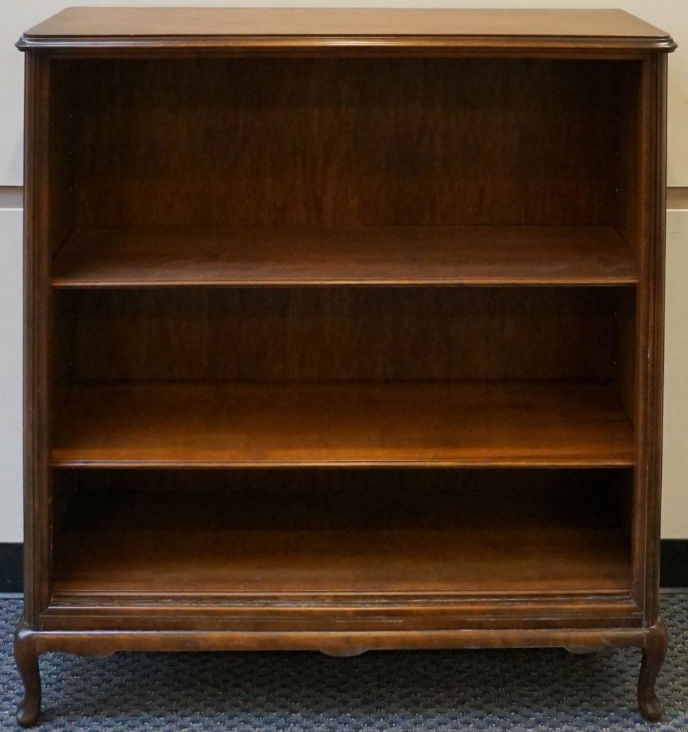 STAINED MAHOGANY BOOKSHELF (WITH