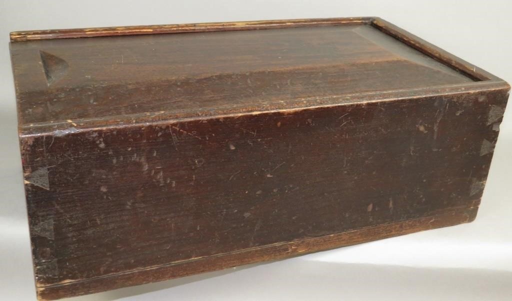 STAINED RAISED PANEL SLIDE LID