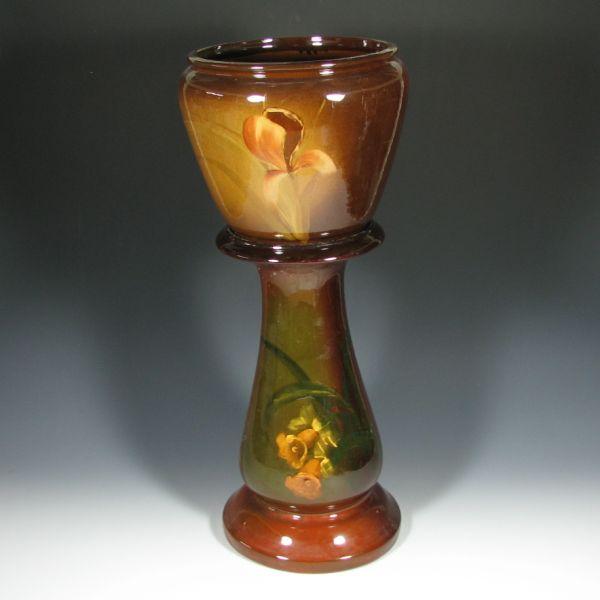 Standard glaze jardiniere and