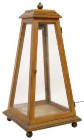 STANDING TRAPEZOID FORM DISPLA