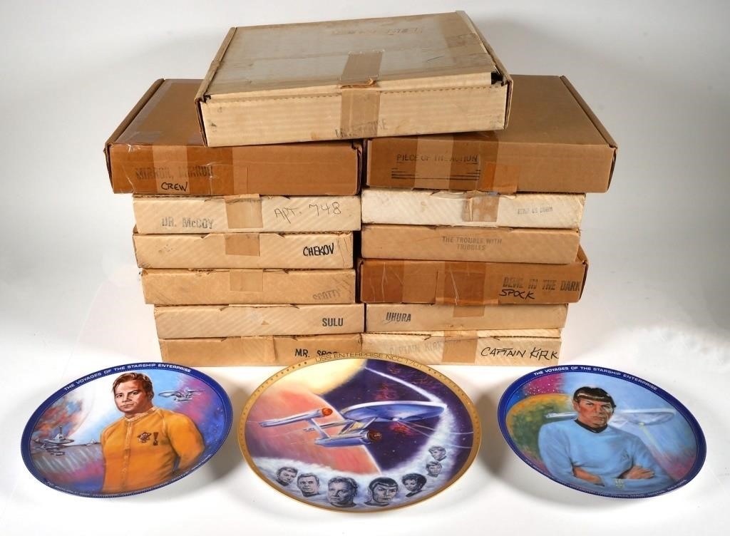 STAR TREK 13PCS PLATESLicensed