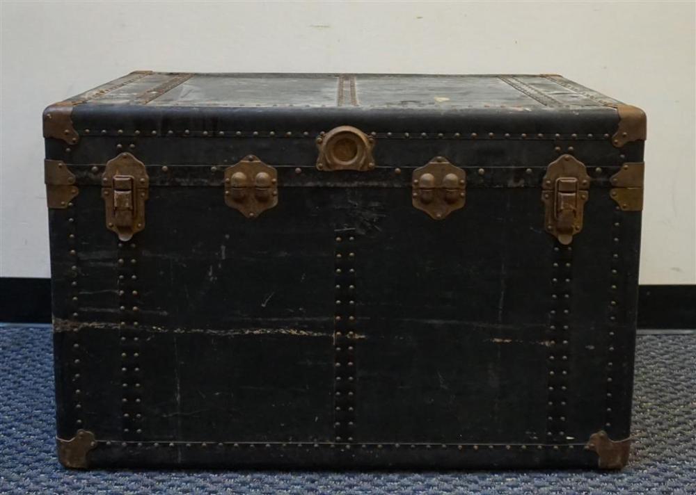 STEAMER STORAGE TRUNK, 23-1/2 X