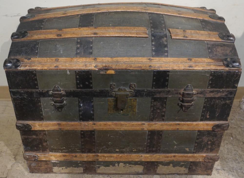 STEAMER TRUNK 26 X 30 X 19 IN.