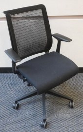 STEELCASE PNEUMATIC OFFICE CHA