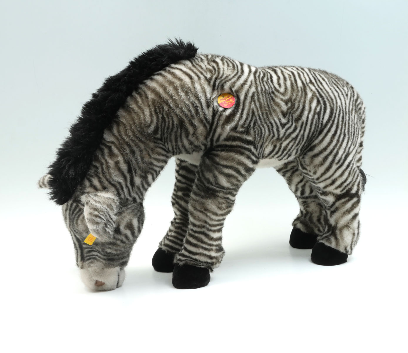 STEIFF STUDIO ZEBRA: Grazing Steiff