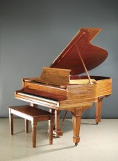 STEINWAY GRAND PIANO WITH BENC