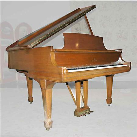 Steinway Mahogany Baby Grand