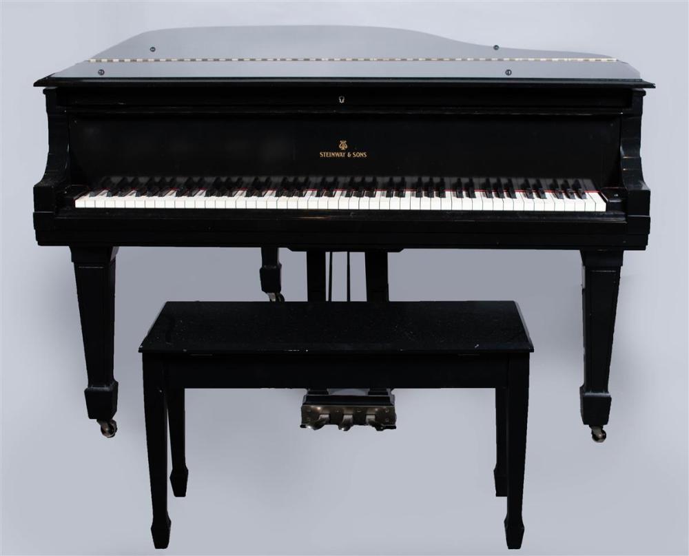STEINWAY MODEL L BLACK EBONIZED