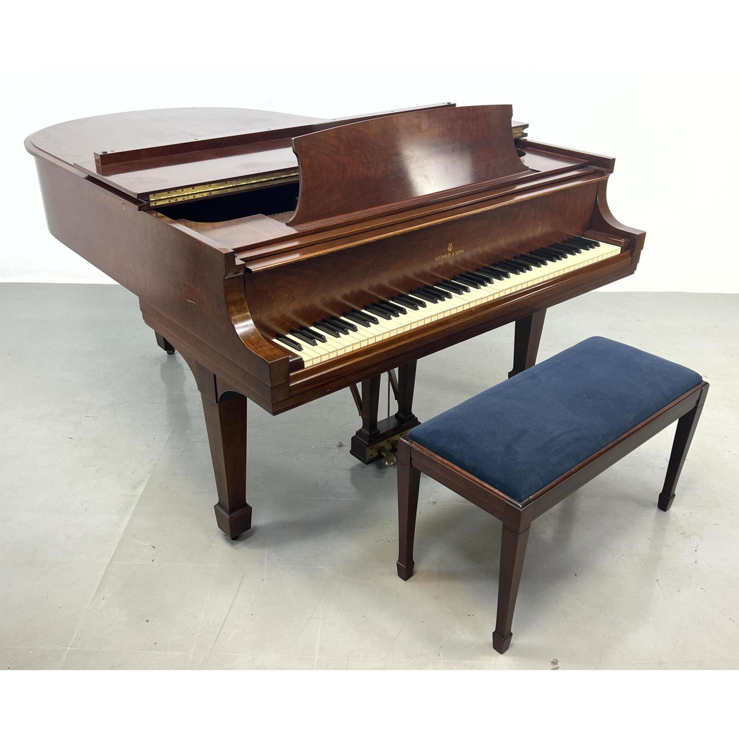 STEINWAY Model M PIANO Baby Grand