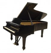 STEINWAY & SONS 6'10.5" EBONIZ