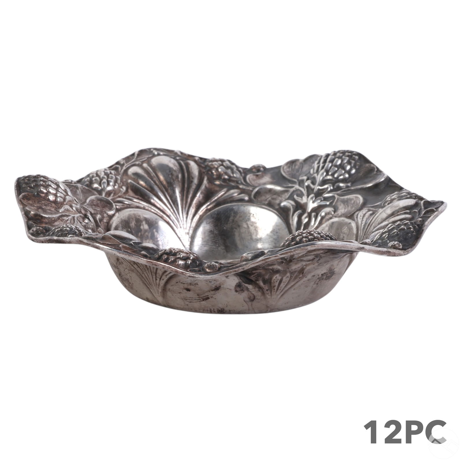 STERLING GORHAM CLOVER REPOUSSE NUT