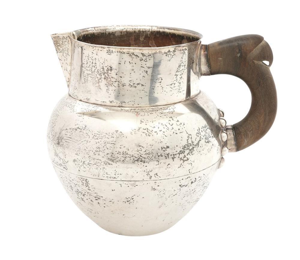 STERLING PITCHER ATTRIB. TO WILLIAM
