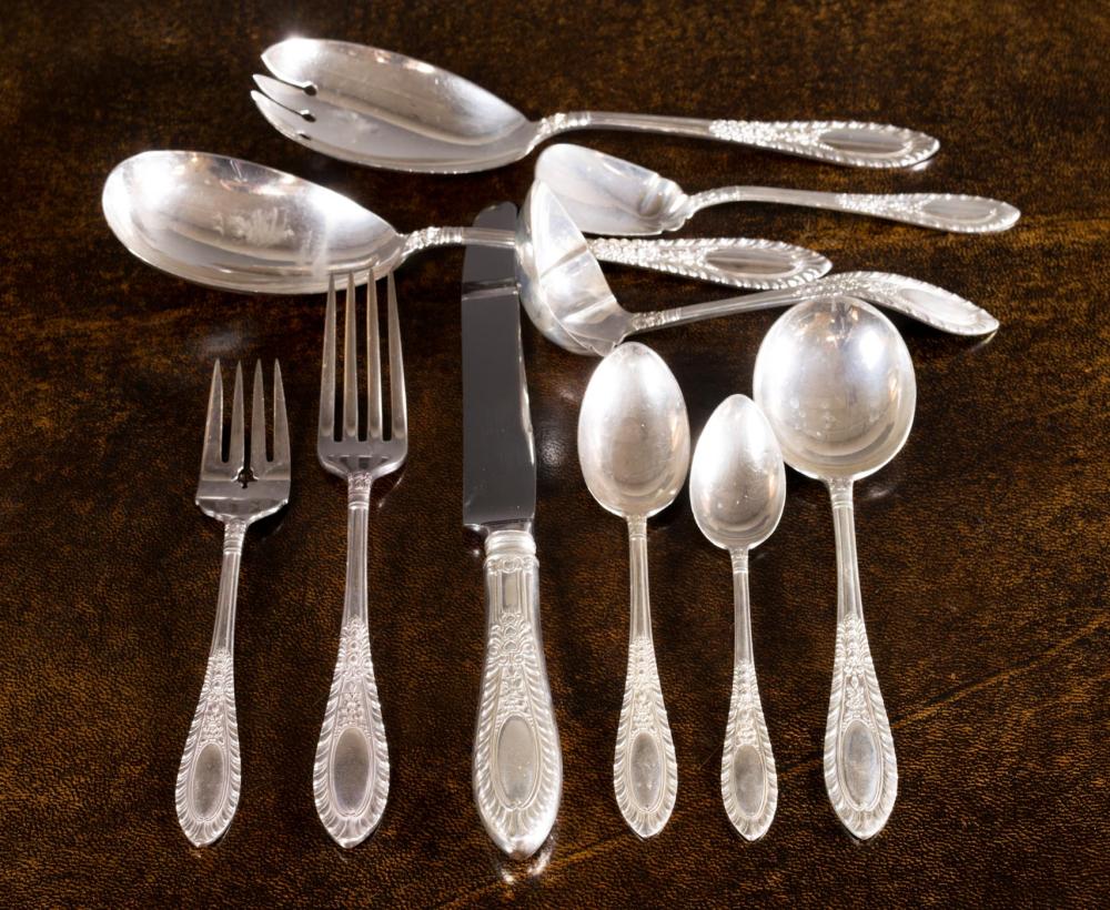 STERLING SILVER FLATWARE SET IN