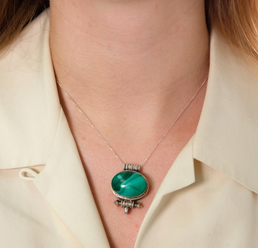 STERLING SILVER & MALACHITE PENDANT