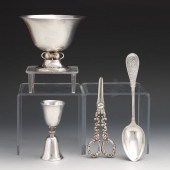 STERLING SILVER PEDESTAL BOWL