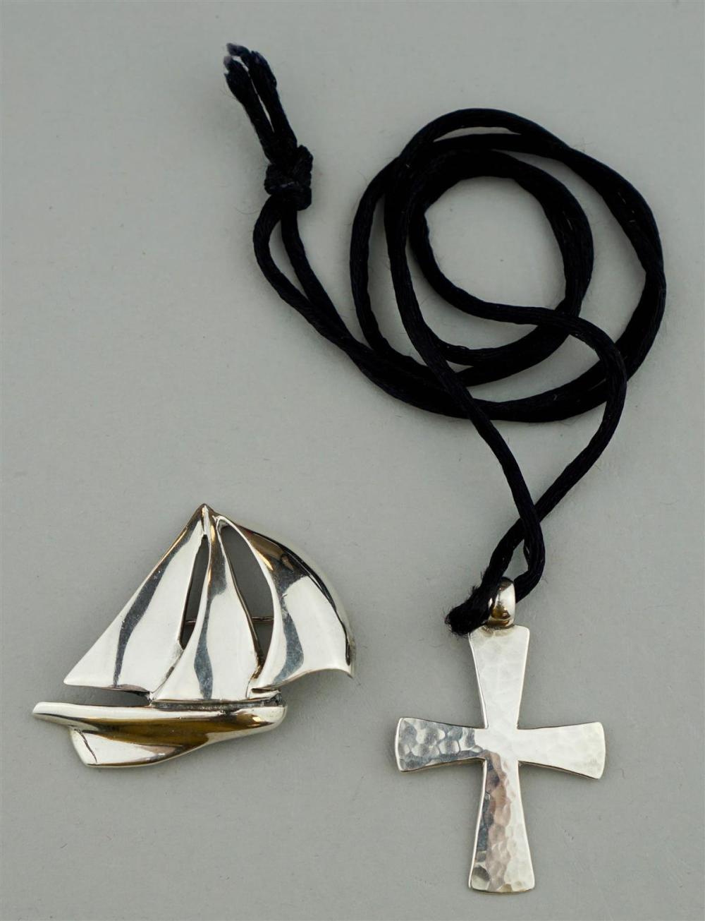 STERLING SILVER SAILBOAT PIN,