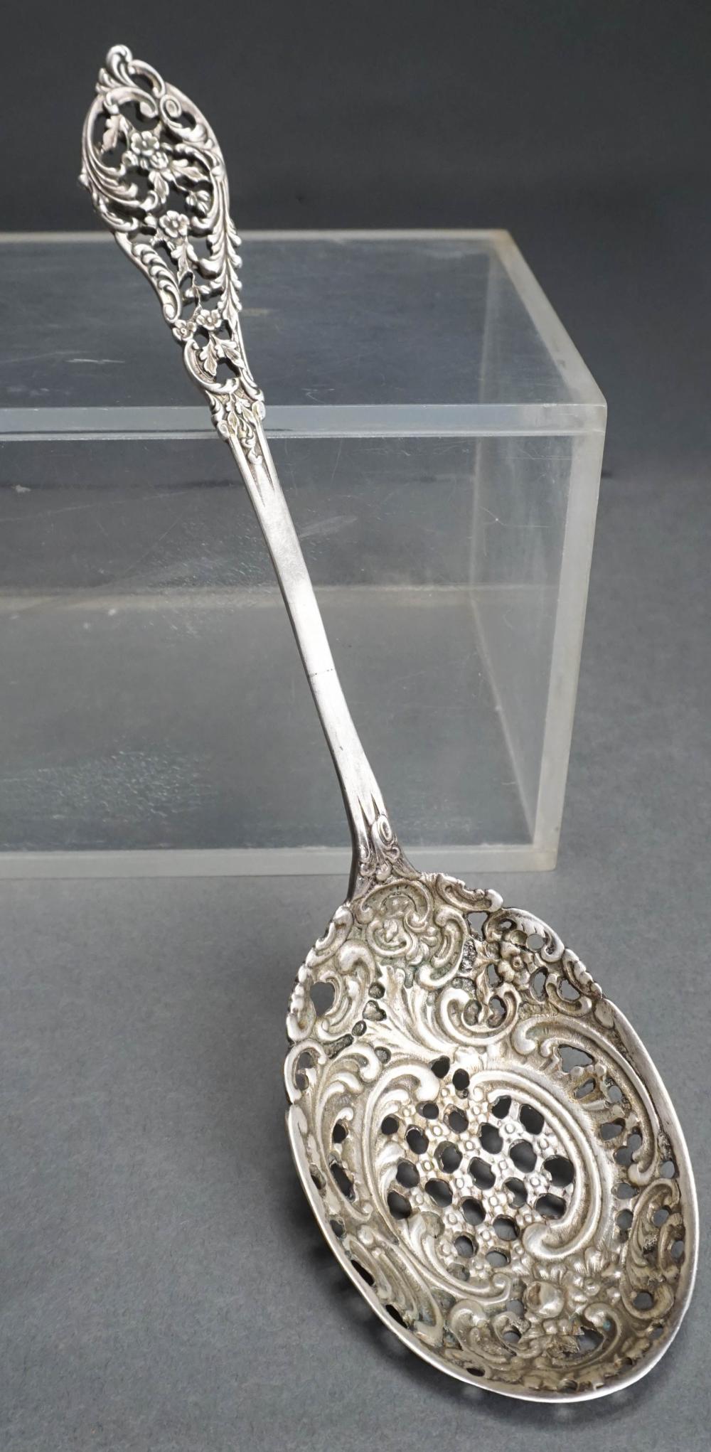 STERLING SILVER SERVING SPOON, L: