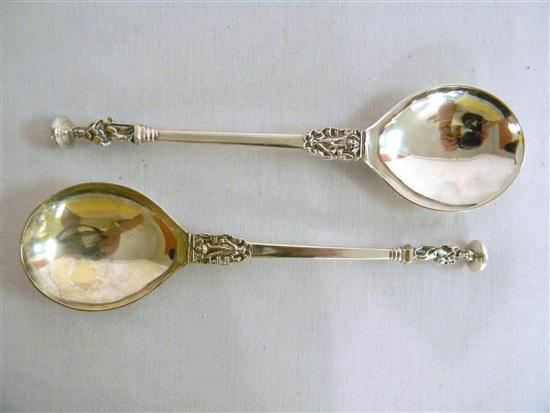 STERLING: Two Apostle spoons with