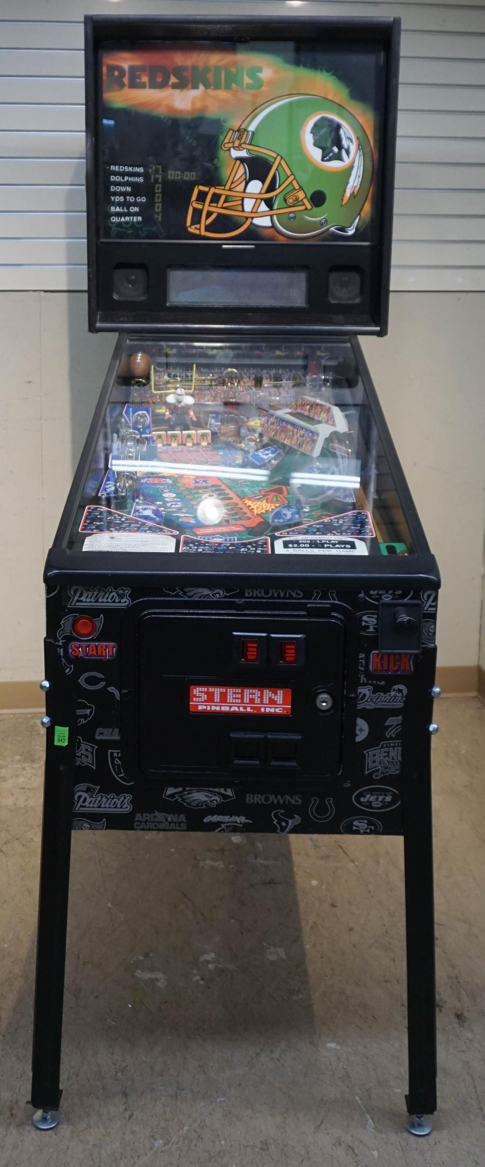 STERN 'NFL REDSKINS' THEMED PINBALL