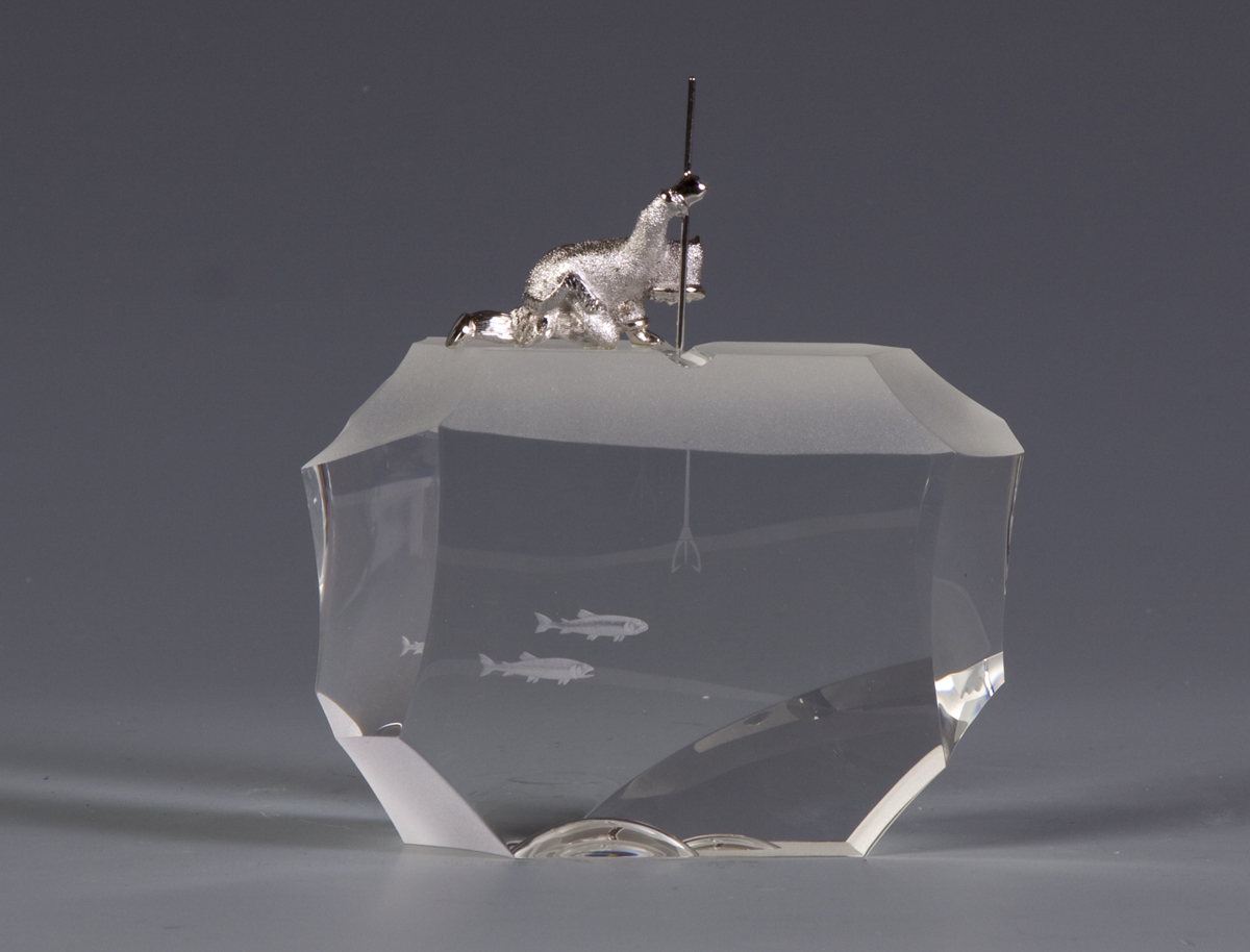 Steuben Arctic Fisherman 586.