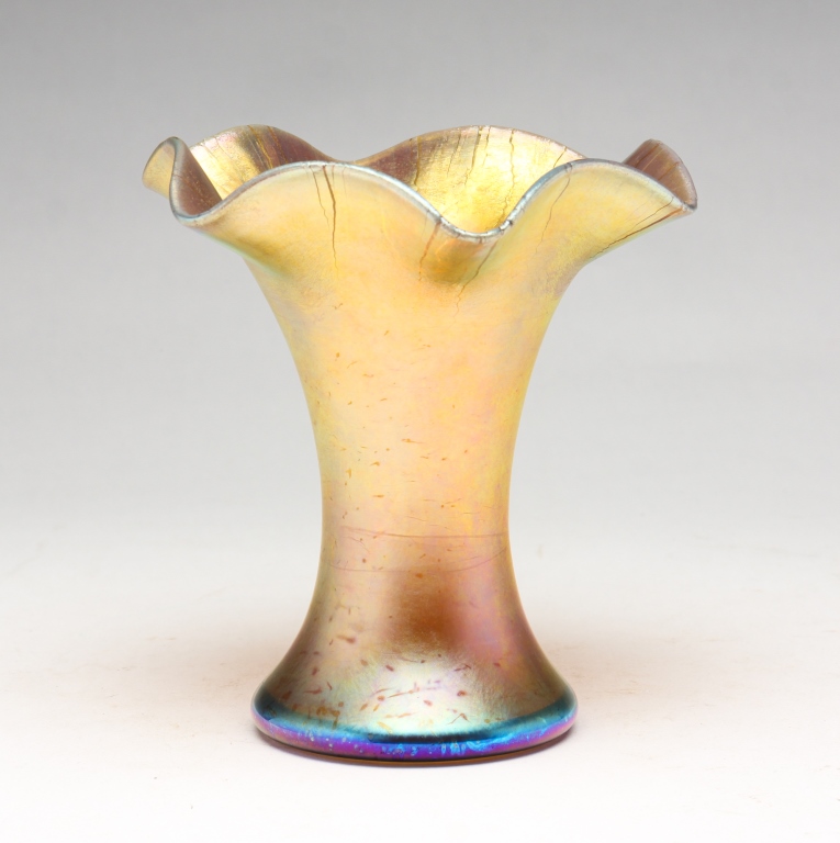STEUBEN "AURENE" GLASS CABINET