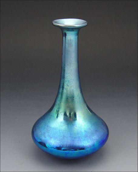 STEUBEN BLUE AURENE VASE: