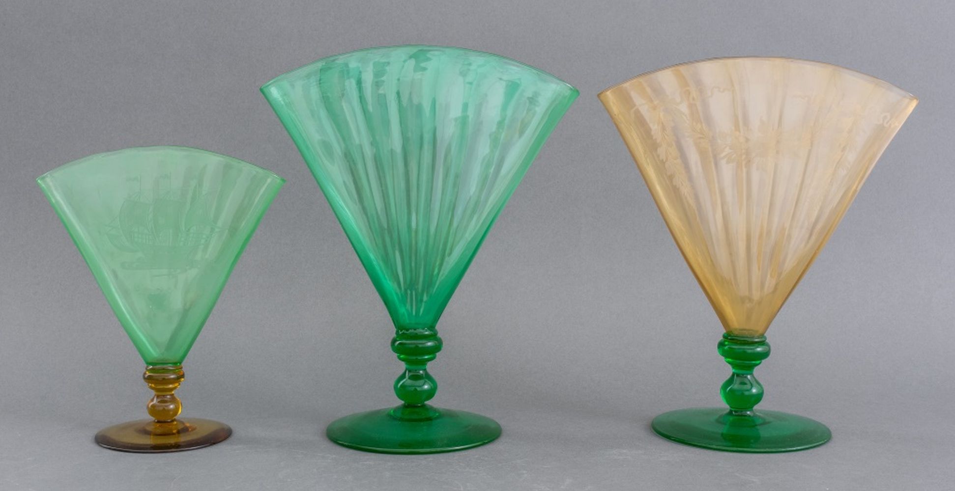STEUBEN COLORED GLASS FAN VASE, SET