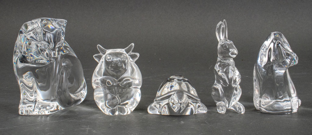 STEUBEN GLASS ANIMAL HAND