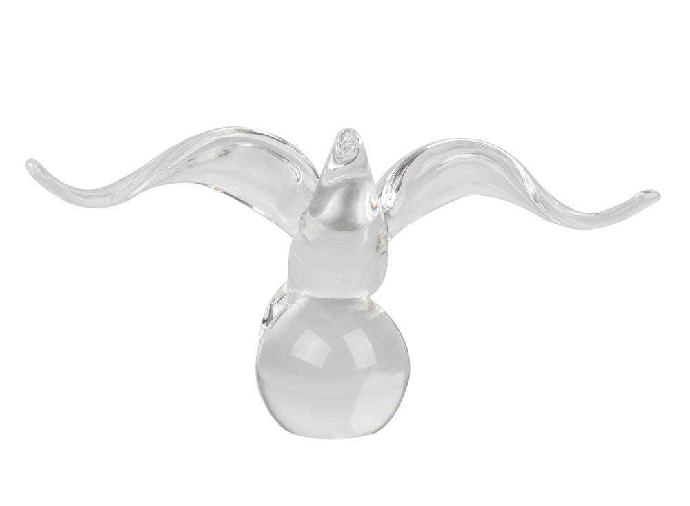 STEUBEN GLASS EAGLE FIGUREsigned to