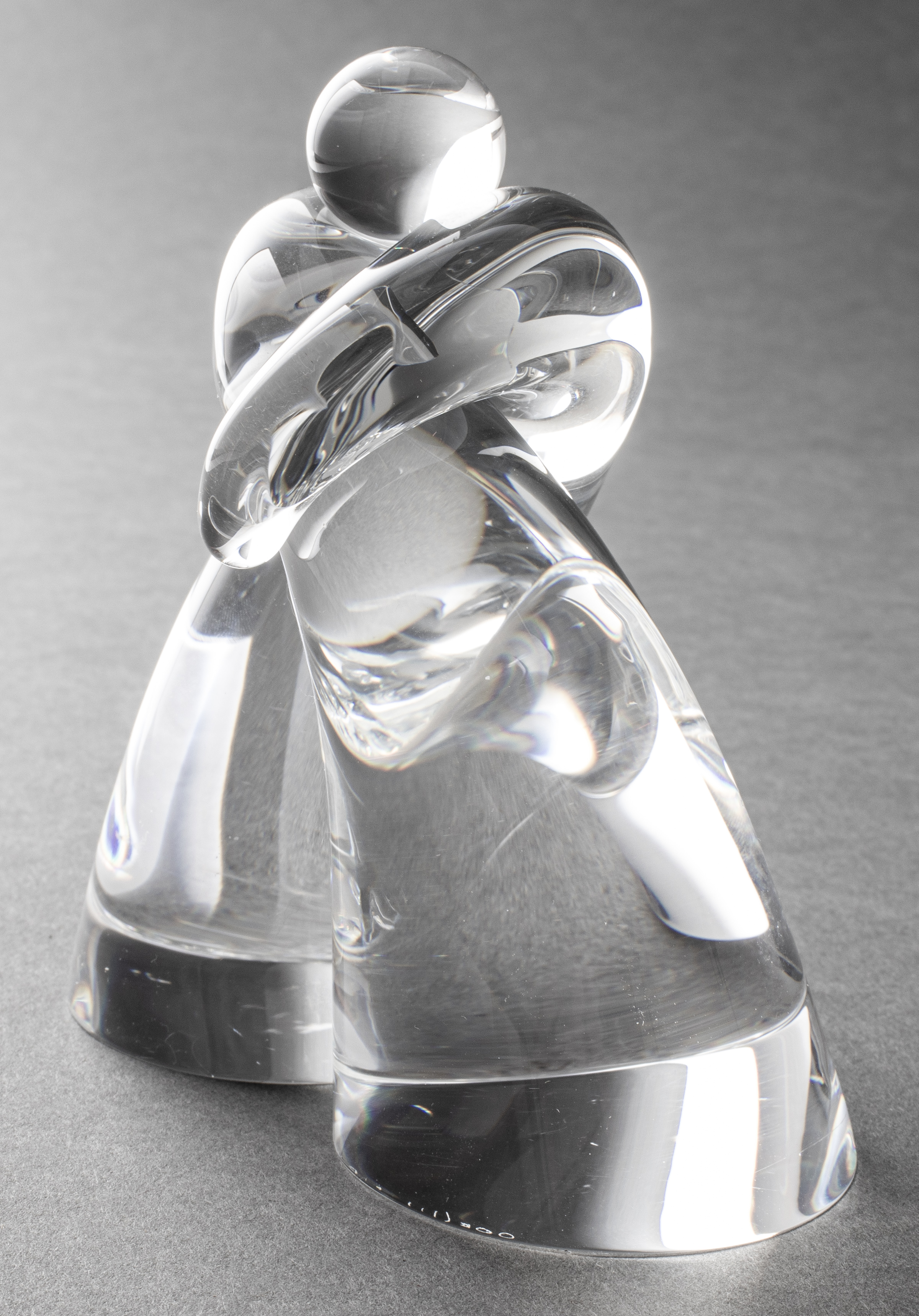 STEUBEN GLASS "EMBRACING COUPLE"
