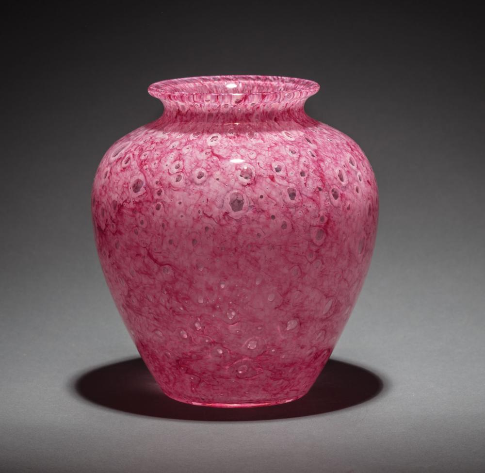 STEUBEN GLASS ROSE CLUTHRA VASE,