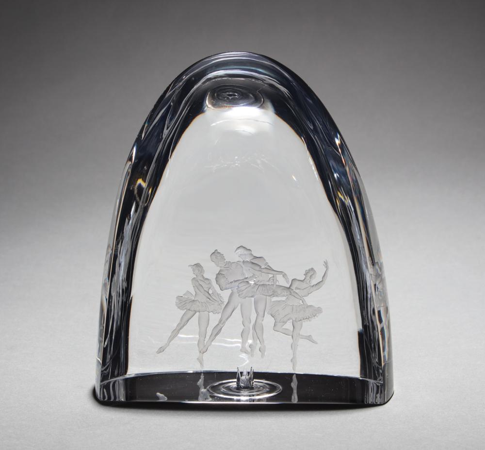 STEUBEN GLASS "SWAN LAKE", THOMPSON