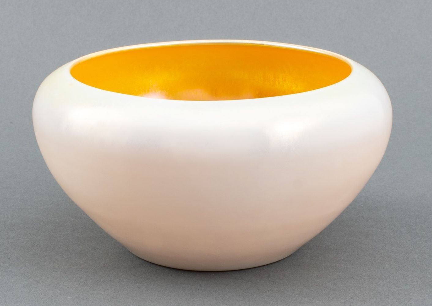 STEUBEN GOLD AURENE & CALCITE GLASS