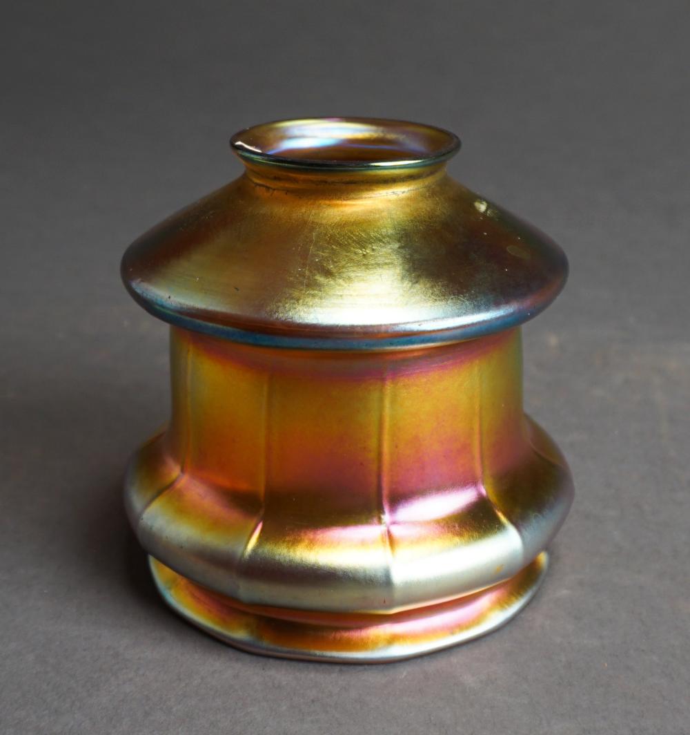 STEUBEN GOLD IRIDESCENT GLASS
