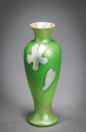 STEUBEN HEART, LEAF AND VINE D