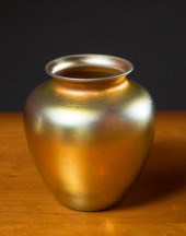 STEUBEN IRIDESCENT GOLD ART GL