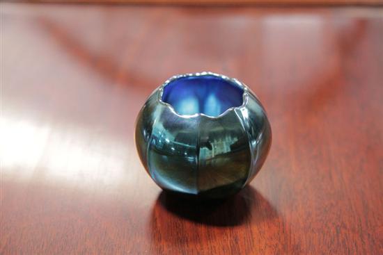 STEUBEN ROSE BOWL. Blue Aurene rose