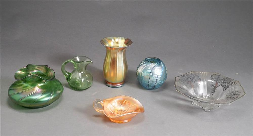 STEUBEN TYPE GOLD GLASS VASE,