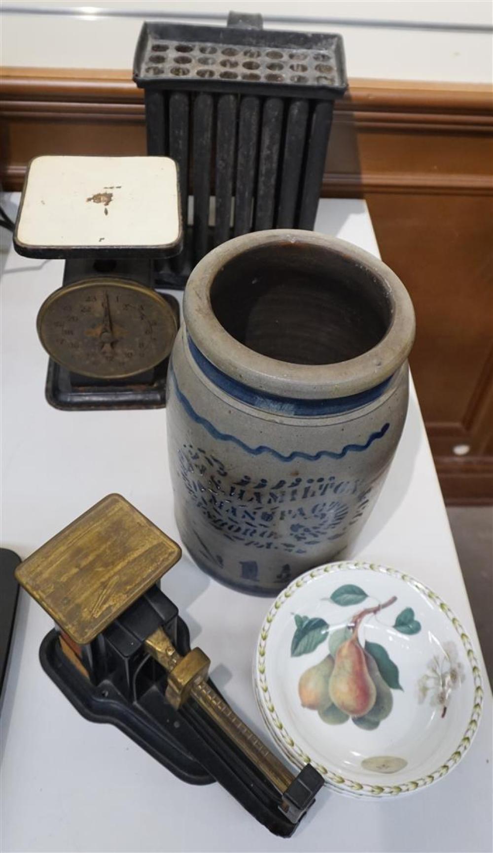 STONEWARE 1-1/2 GALLON CROCK,