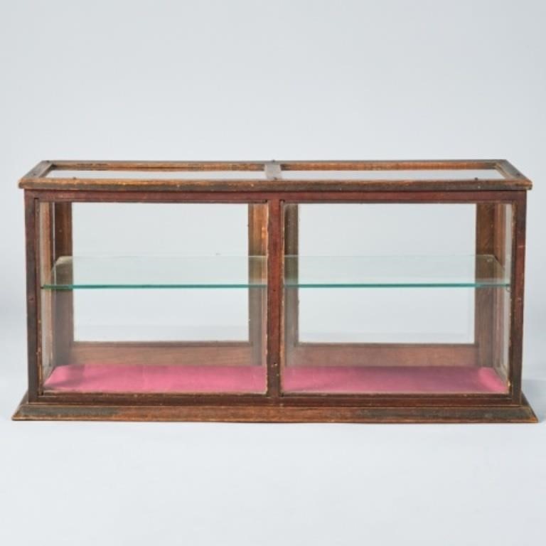 STORE COUNTER DISPLAY CASEAn