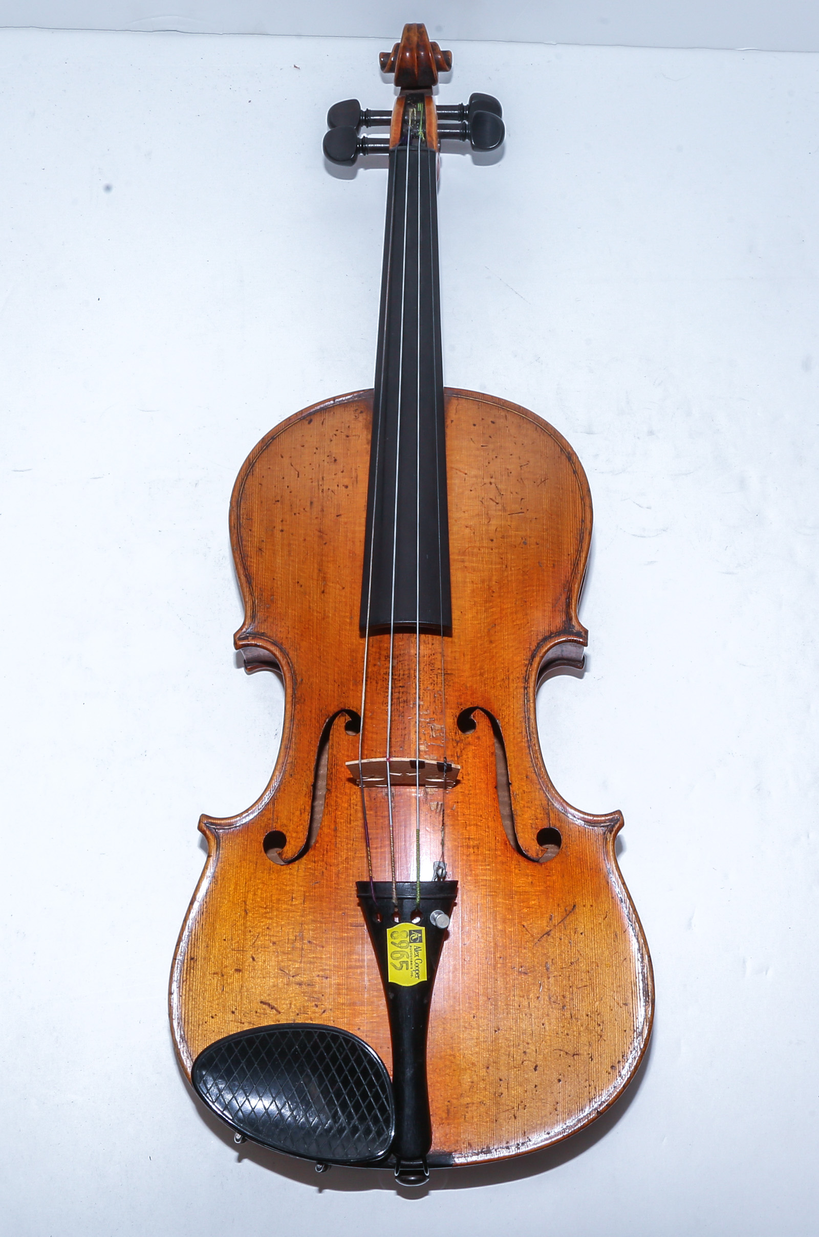STRADIVARIUS STYLE VIOLIN WITH